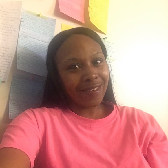 Meet your Posher, Janet - Picture 1 of 1